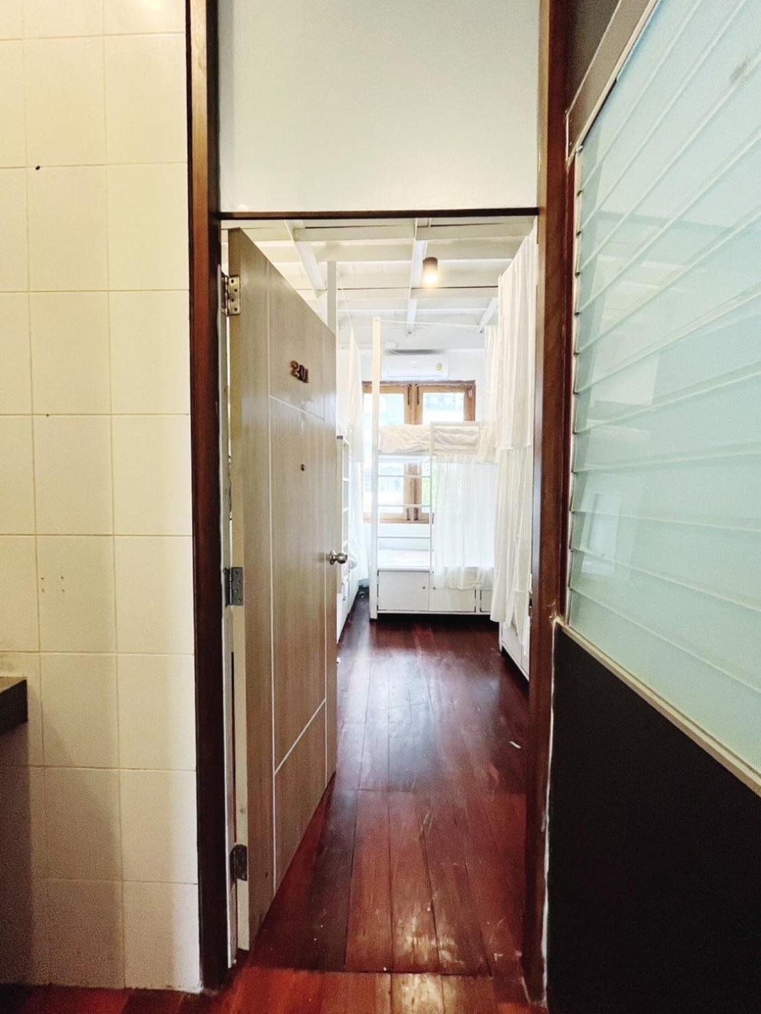 Rotinis Hostel Банкок Екстериор снимка